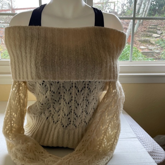 Cold Shoulder Beige Color Sweater - Picture 4 of 8